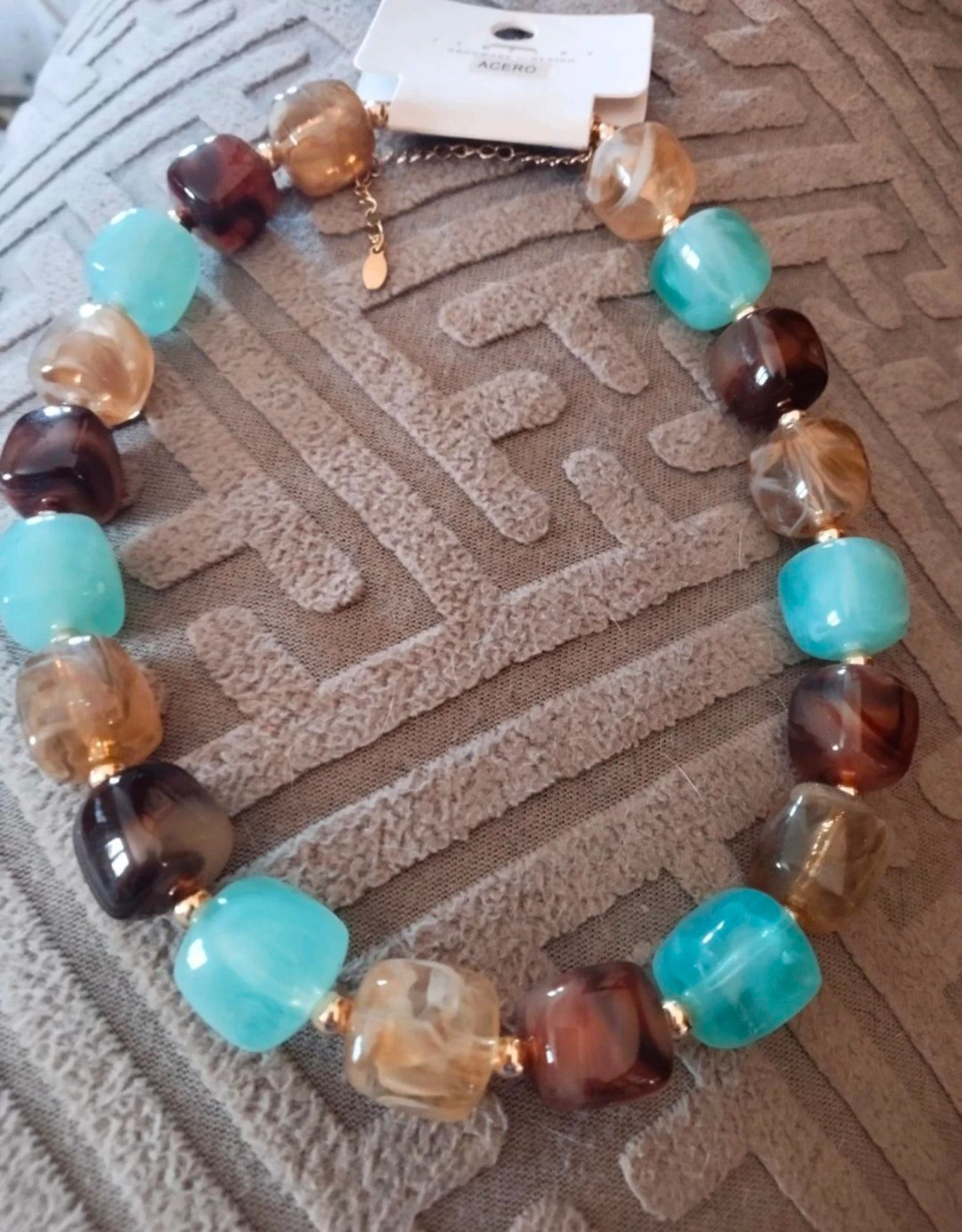 Collar con cuentas irregulares en turquesa y tonos tierra  – photo 2